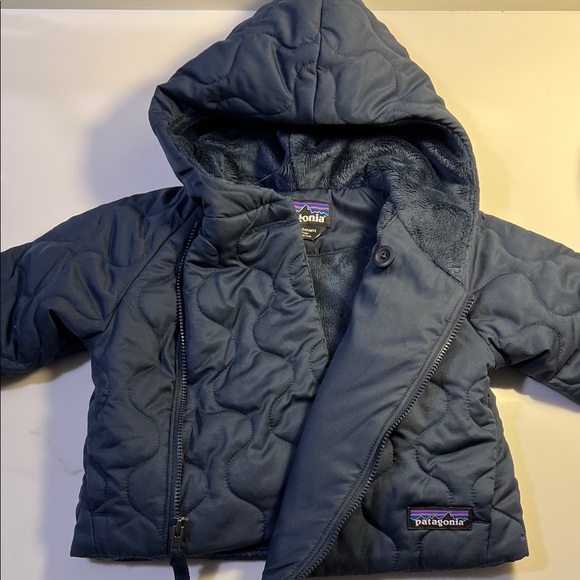 Patagonia Navy Quilted Puffer Hooded Jacket 3-6 month size unisex - Picture 5 of 7